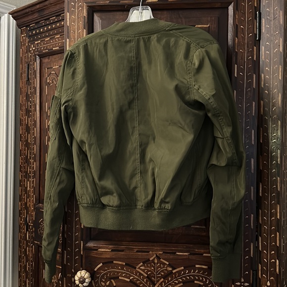 Bomber jacket - Picture 3 of 4